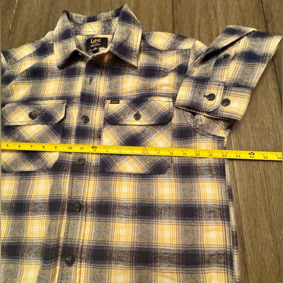 Lee mens Size Medium REGULAR FIT long sleeve flannel - Picture 9 of 11